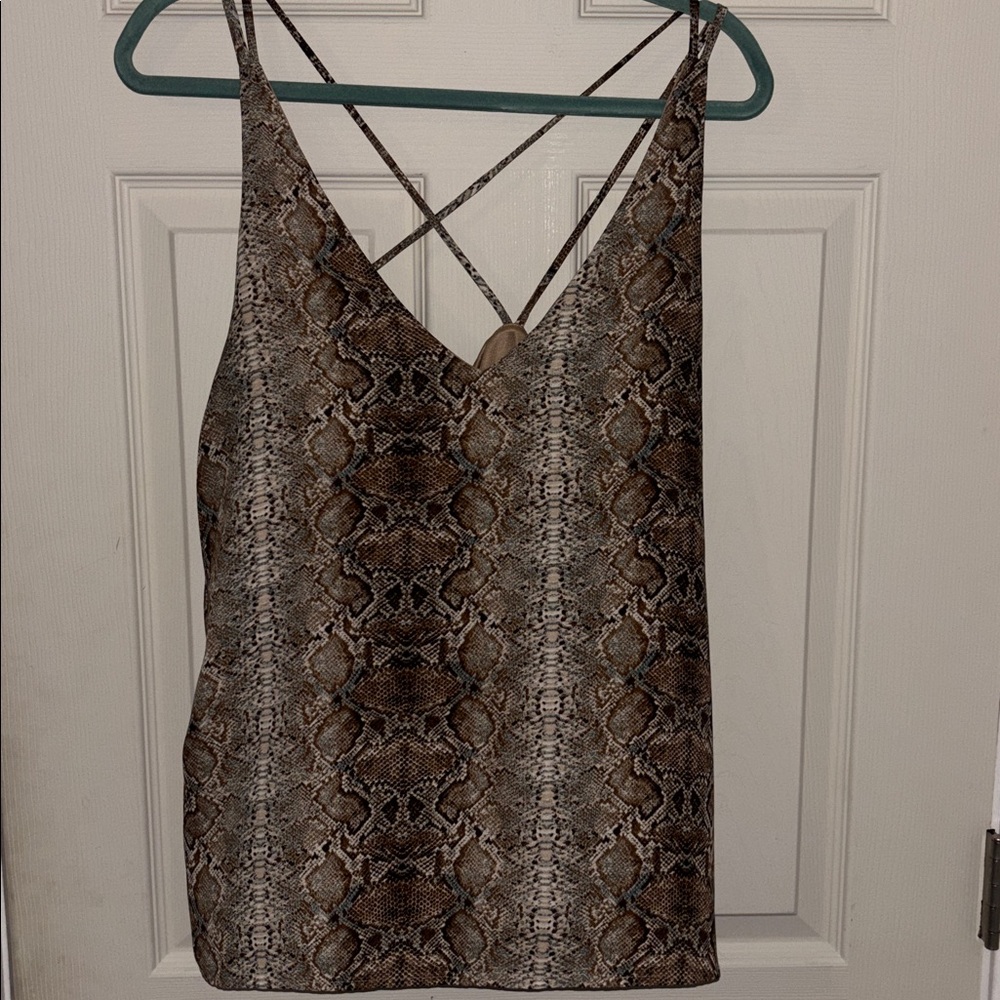 Cross back snake print tank
